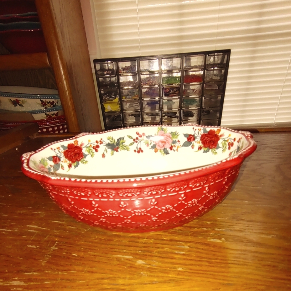 Pioneer Woman Small Vegetable Bowl.